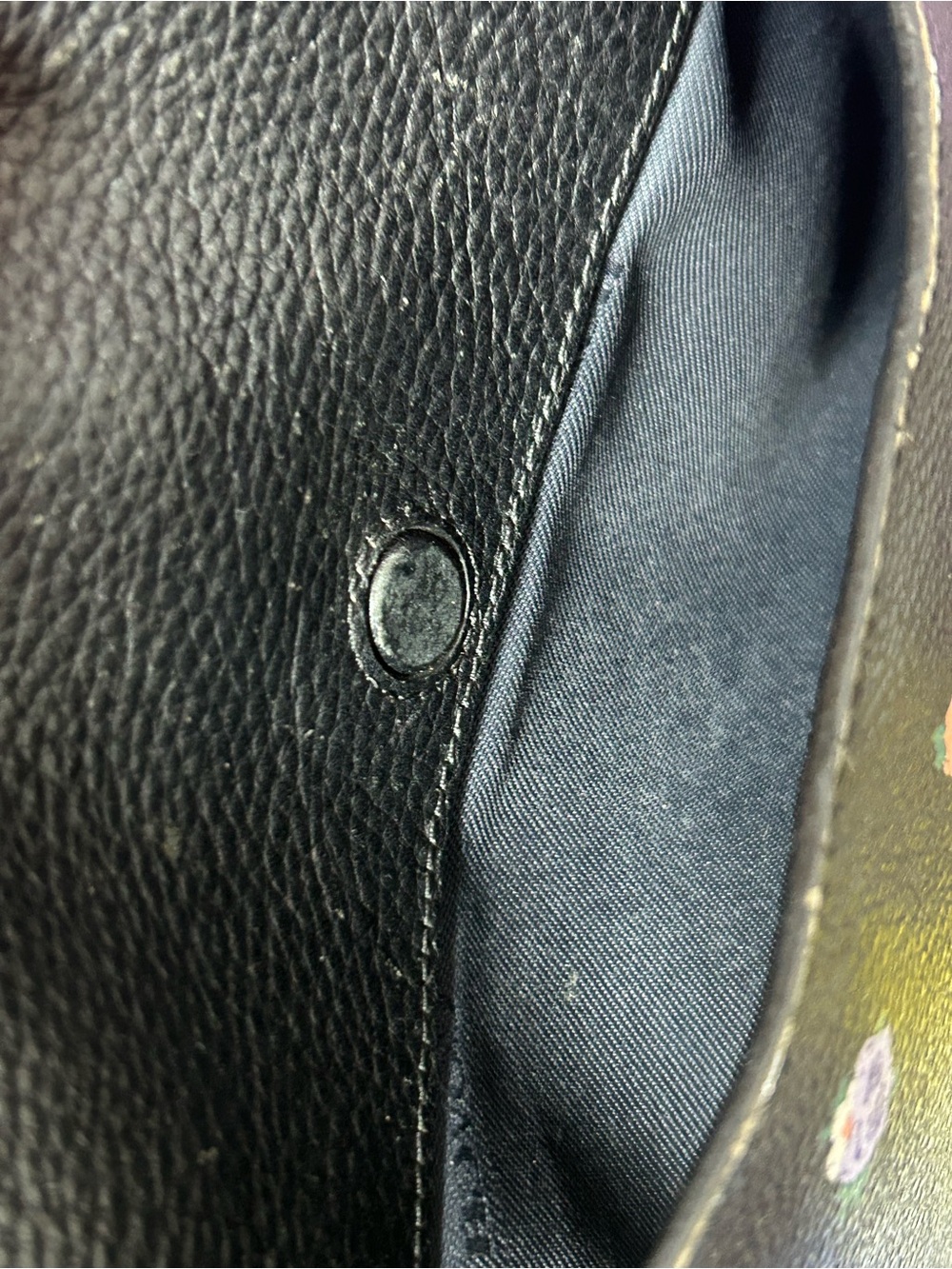 Coach Black Pebbled Leather Shoulder Bag w/Floral Print Approx. 12 x 9.5 x 3 - Picture 16 of 17